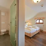 Weinbauer Hotel