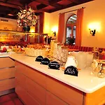 Weinbauer Hotel