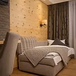 Hotel Weinbauer 3*