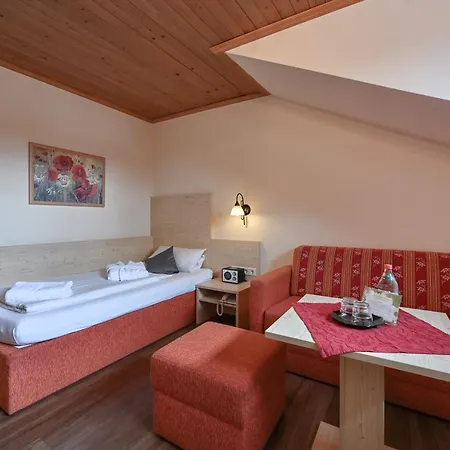 Hotel Weinbauer 3*