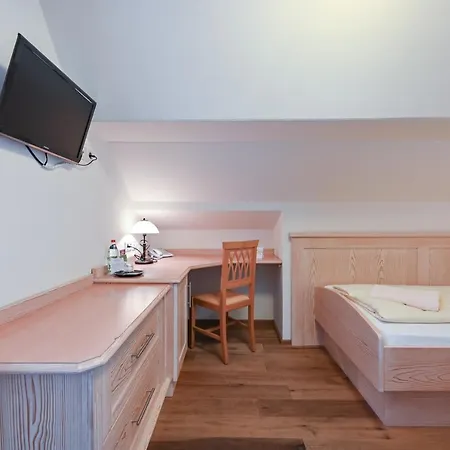 Weinbauer 3* שוונגאו
