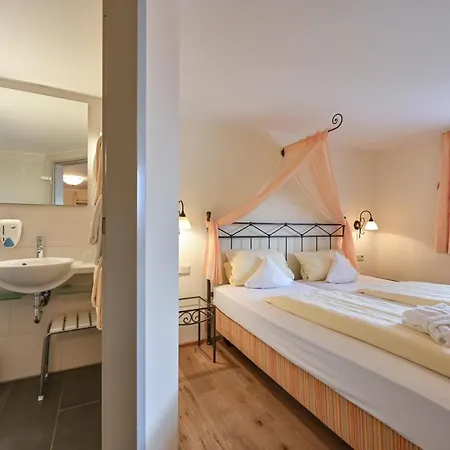 Weinbauer Hotel