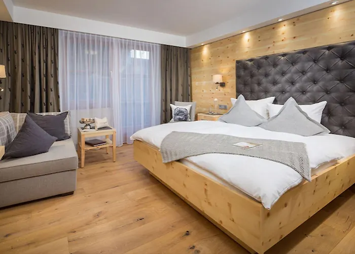 Weinbauer Hotel 3*