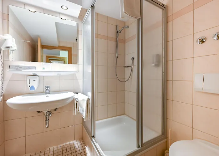 Weinbauer Hotel 3*